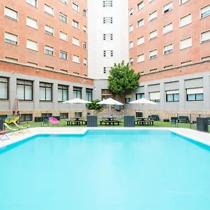 Residencia Universitaria Resa Diagonal Apartment
