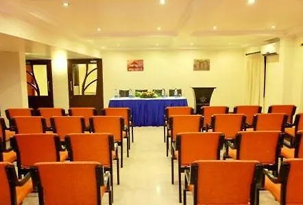 Saastower Hotel Kochi 3*,